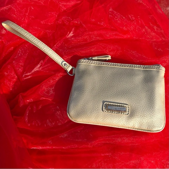 Nine West Wristlet - cream & gold - Picture 10 of 10